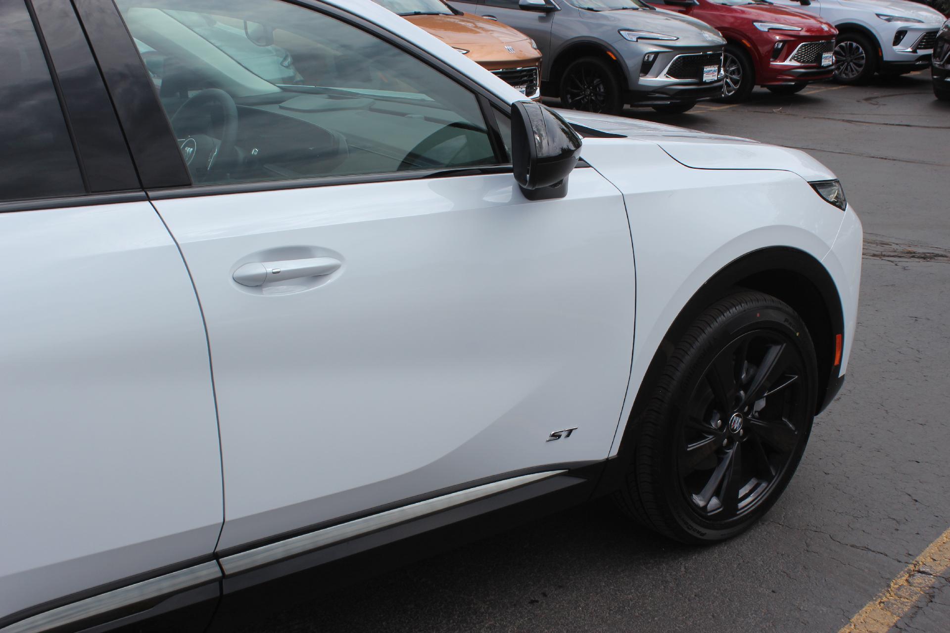 2025 Buick Envision Vehicle Photo in AURORA, CO 80012-4011