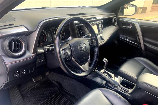 2016 Toyota RAV4 Vehicle Photo in KANSAS CITY, MO 64114-4545