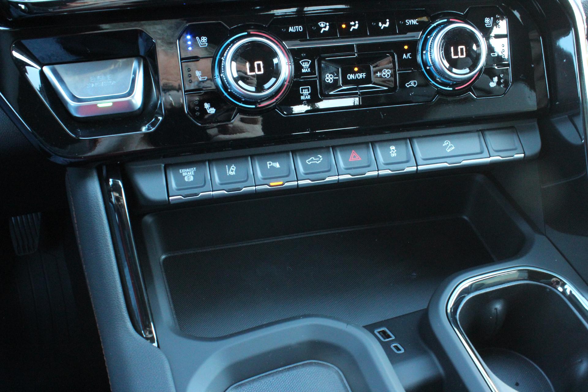 2026 GMC Sierra 3500 HD Vehicle Photo in AURORA, CO 80012-4011