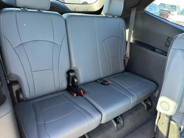 2023 Buick Enclave Vehicle Photo in COLUMBIA, MO 65203-3903