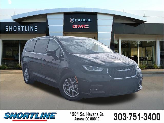 2025 Chrysler Pacifica Vehicle Photo in AURORA, CO 80012-4011