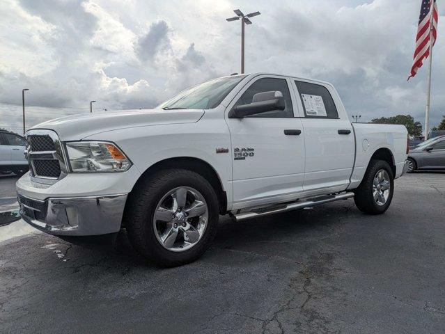 2022 Ram 1500 Classic Vehicle Photo in BRUNSWICK, GA 31525-1881