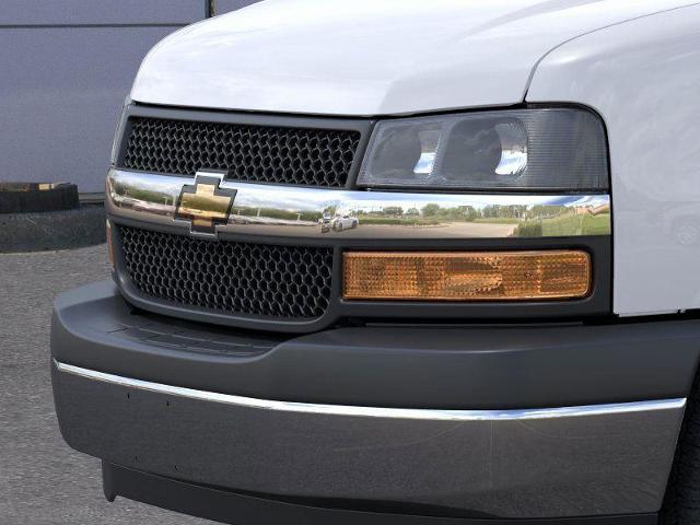 2025 Chevrolet Express Cargo Van Vehicle Photo in KANSAS CITY, MO 64114-4502