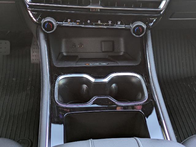 2025 Chevrolet Traverse Vehicle Photo in BEAUFORT, SC 29906-4218
