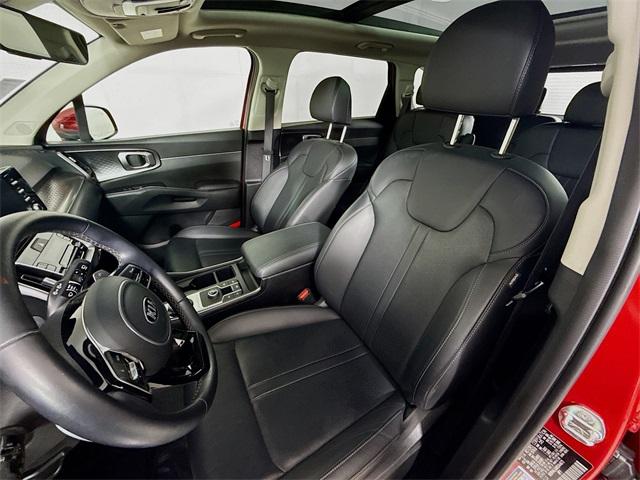 2021 Kia Sorento Hybrid Vehicle Photo in Everett, WA 98204
