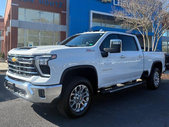 2024 Chevrolet Silverado 2500 HD Vehicle Photo in GLOUCESTER, VA 23061-3772