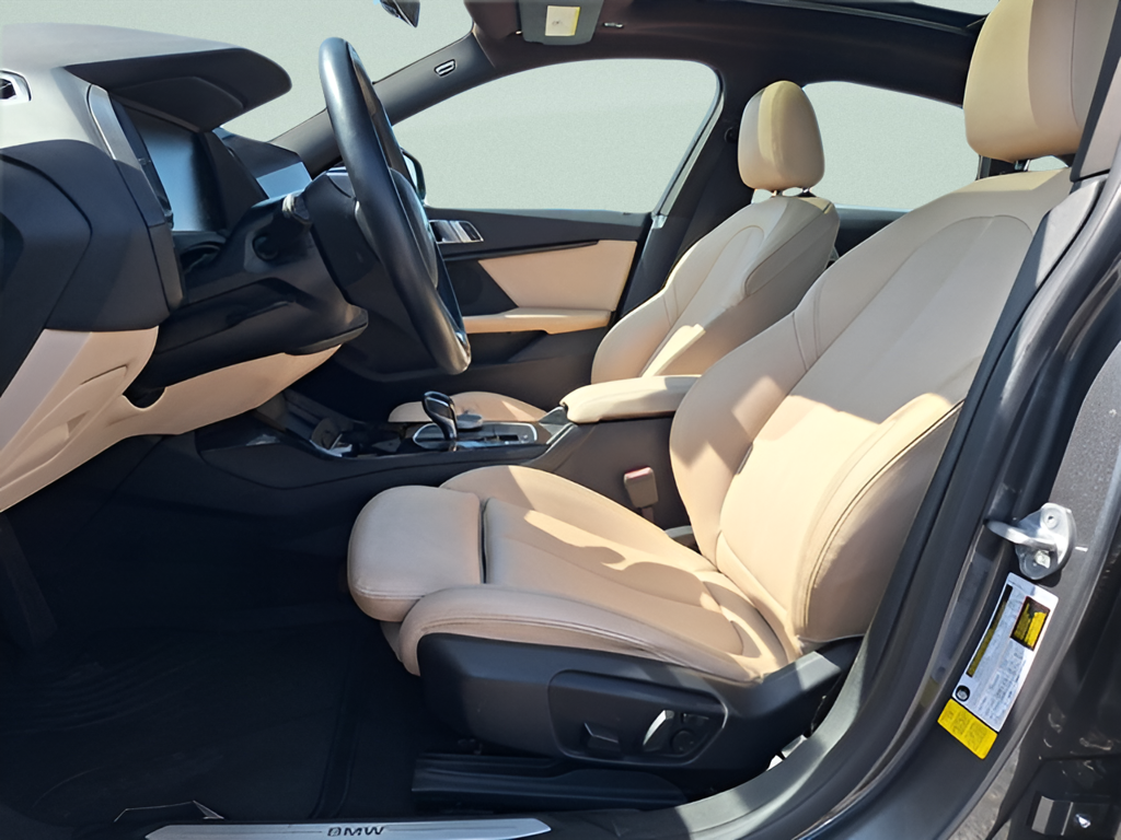 2021 BMW 2 Series photo 11 of 28