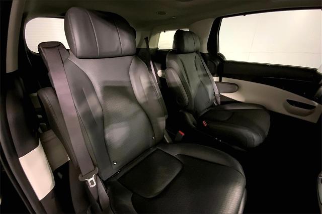 2024 Kia Carnival Vehicle Photo in Lees Summit, MO 64086