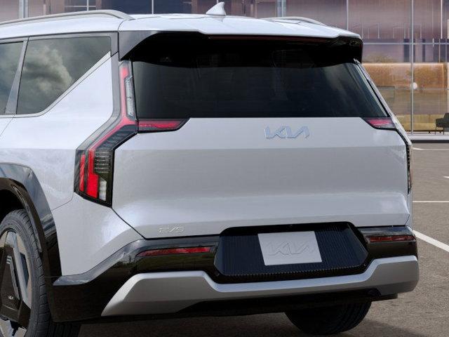 2025 Kia EV9 Vehicle Photo in Westbrook, ME 04092