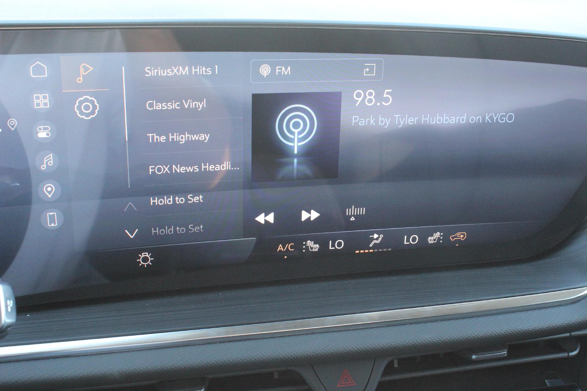 2025 Buick Envision Vehicle Photo in AURORA, CO 80012-4011