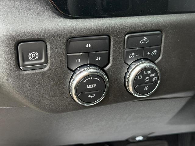 2025 GMC Sierra 3500 HD Vehicle Photo in COLUMBIA, MO 65203-3903