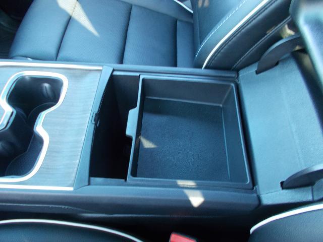 2024 GMC Acadia Vehicle Photo in LOWELL, MA 01852-4336