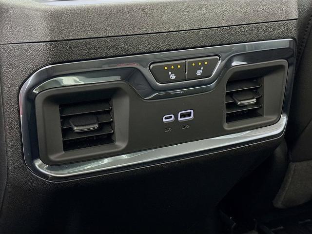 2025 GMC Sierra 3500 HD Vehicle Photo in PUYALLUP, WA 98371-4149