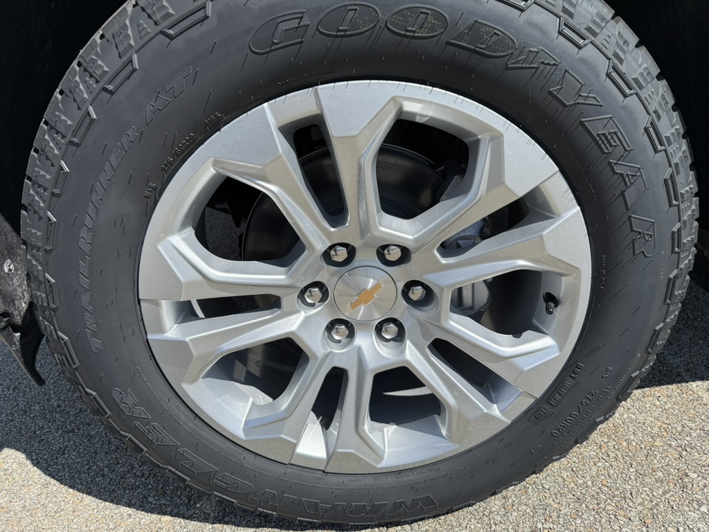 2026 Chevrolet Silverado 1500 photo 9 of 22
