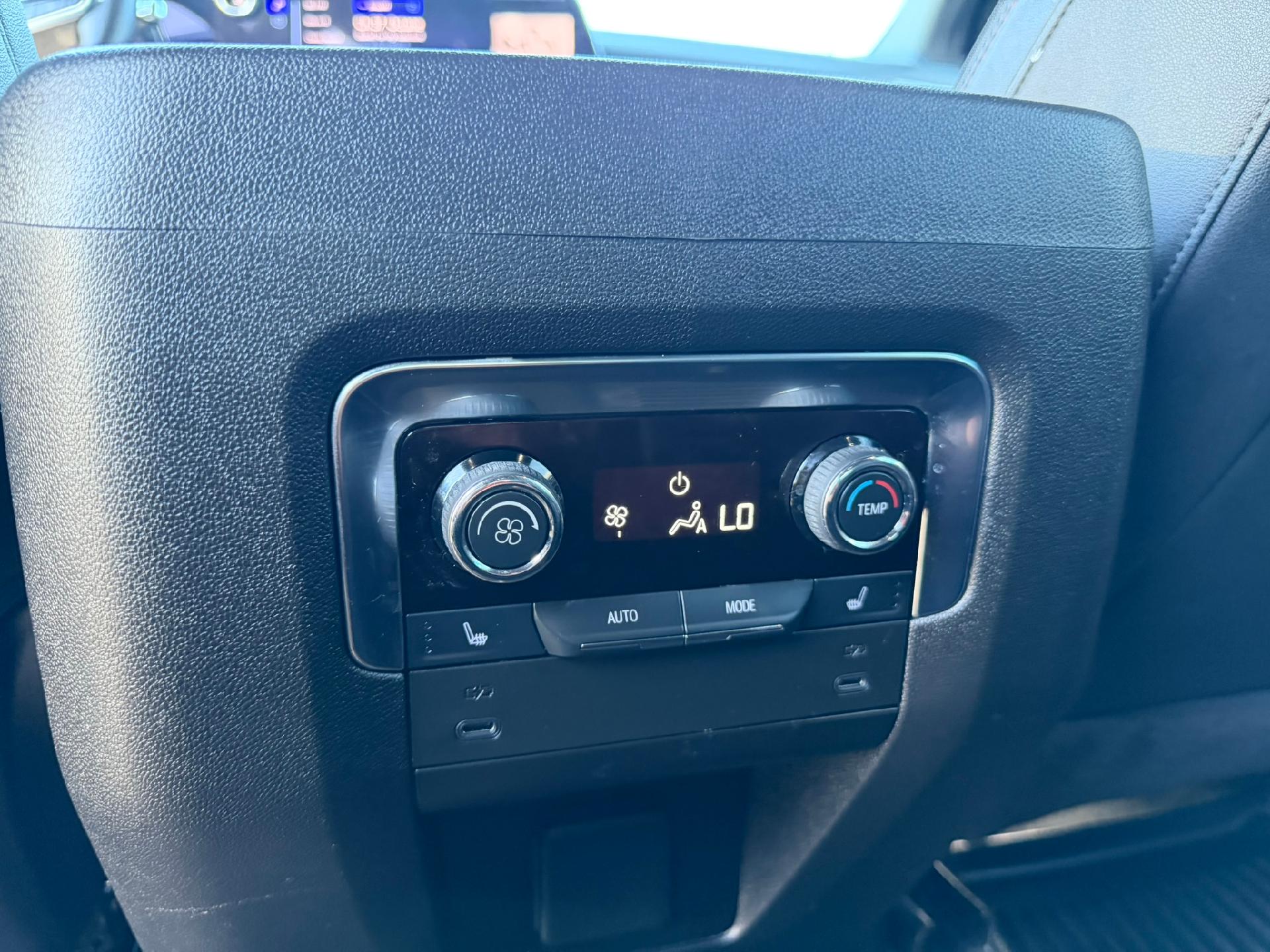 2025 Chevrolet Tahoe photo 22 of 40