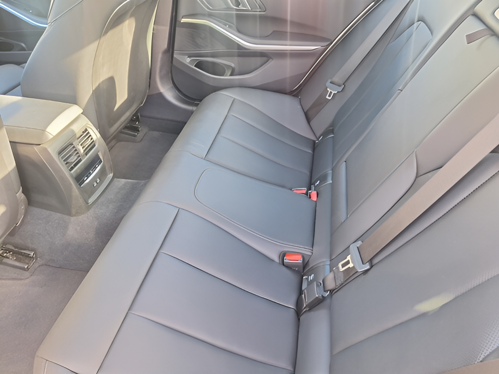 2026 BMW 3 Series photo 23 of 29