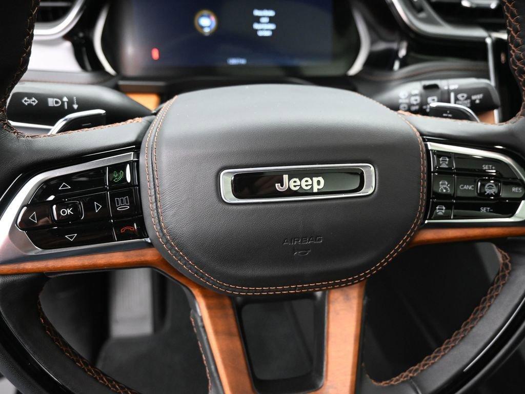 2023 Jeep Grand Cherokee L Vehicle Photo in Cedar Rapids, IA 52402