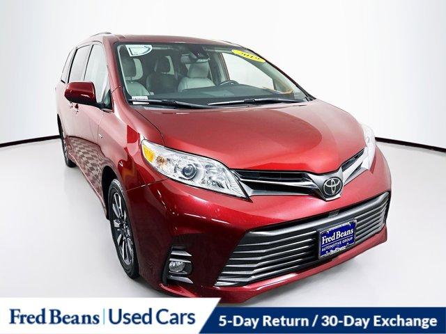 2019 Toyota Sienna Vehicle Photo in Flemington, NJ 08822