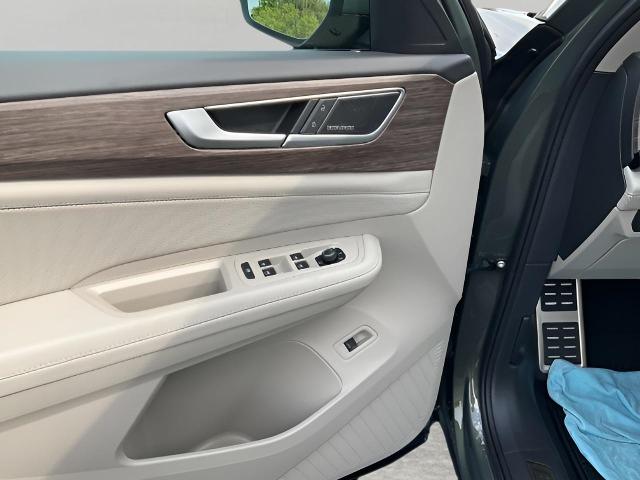 2026 Volkswagen Atlas Vehicle Photo in Oshkosh, WI 54904