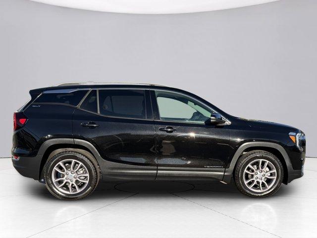 2024 GMC Terrain Vehicle Photo in LEOMINSTER, MA 01453-2952