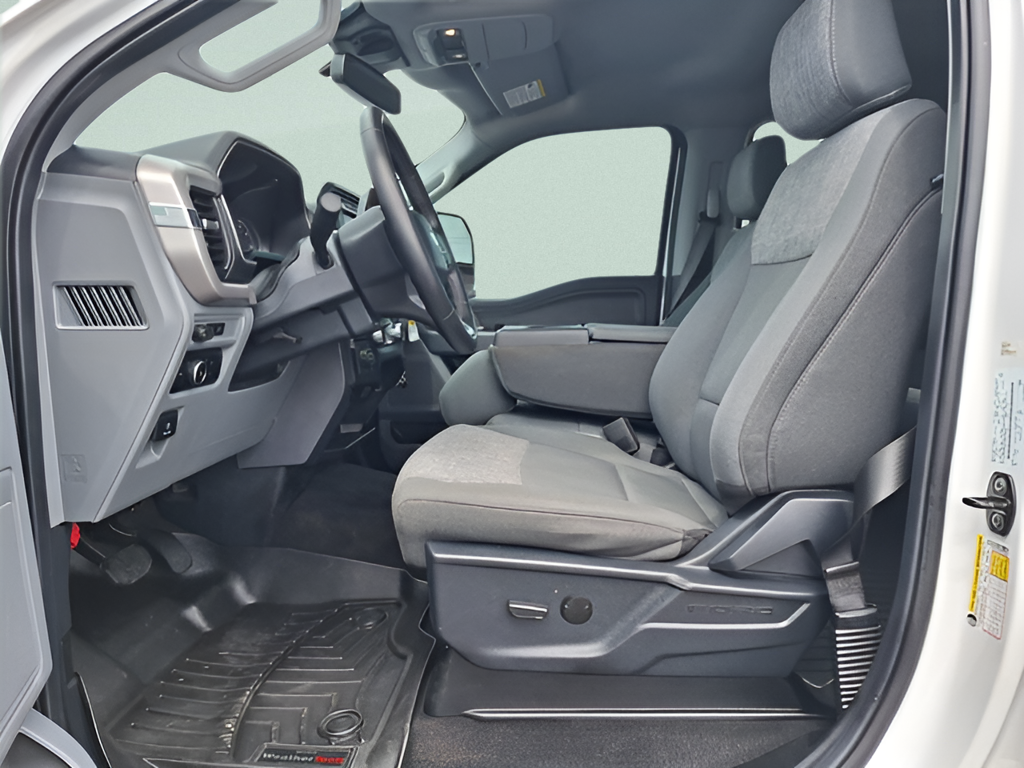 2023 Ford F-150 photo 12 of 35