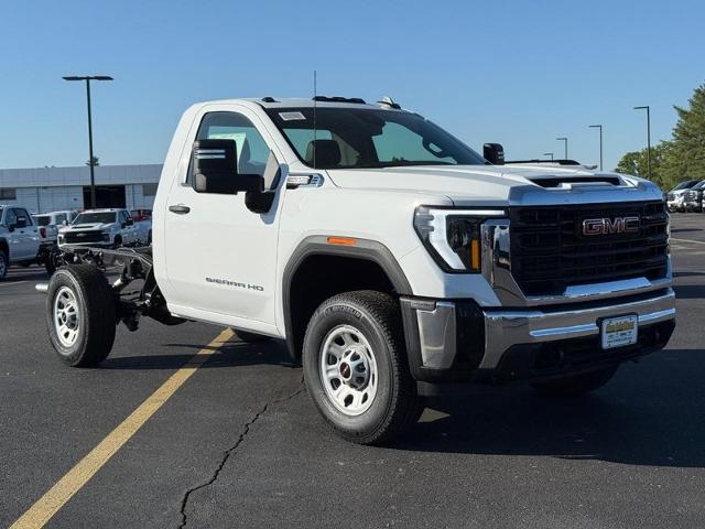 2025 GMC Sierra 3500 HD Vehicle Photo in COLUMBIA, MO 65203-3903
