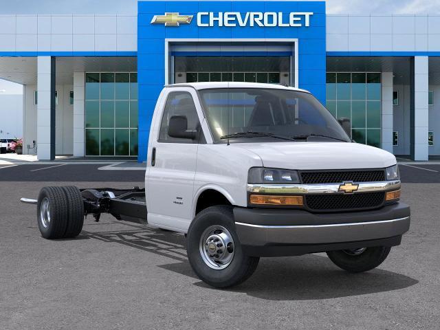 2025 Chevrolet Express Commercial Cutaway Vehicle Photo in SELMA, TX 78154-1460