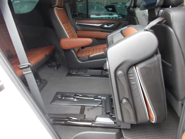 2023 GMC Yukon Vehicle Photo in LOWELL, MA 01852-4336