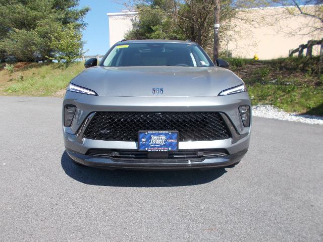 2025 Buick Envision Vehicle Photo in LOWELL, MA 01852-4336