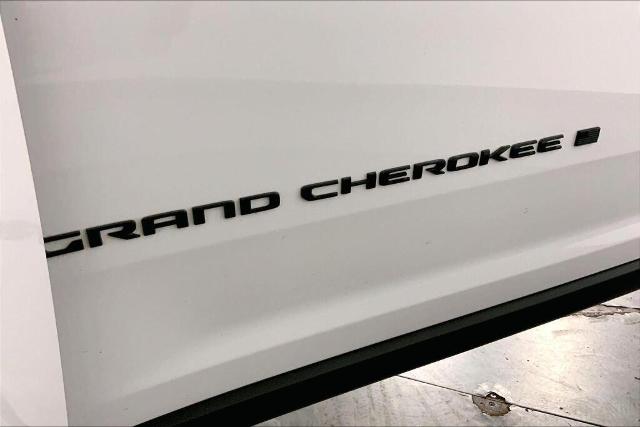 2023 Jeep Grand Cherokee Vehicle Photo in Kansas City, MO 64114