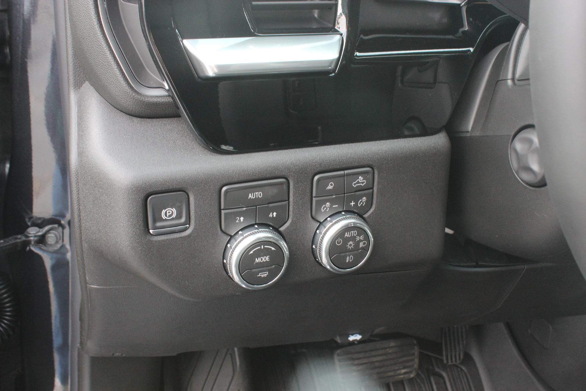 2026 GMC Sierra 1500 Vehicle Photo in AURORA, CO 80012-4011