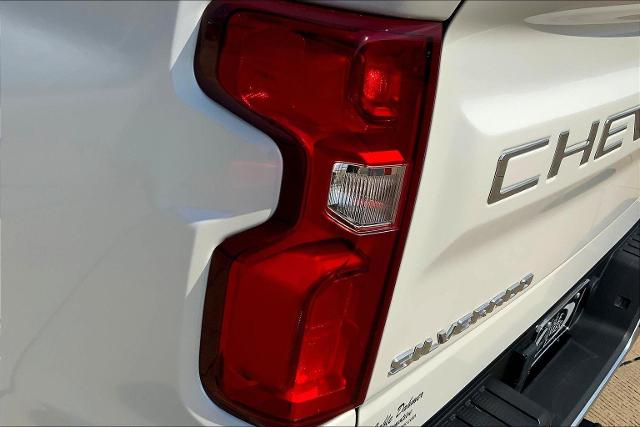 2023 Chevrolet Silverado 1500 Vehicle Photo in TOPEKA, KS 66609-0000