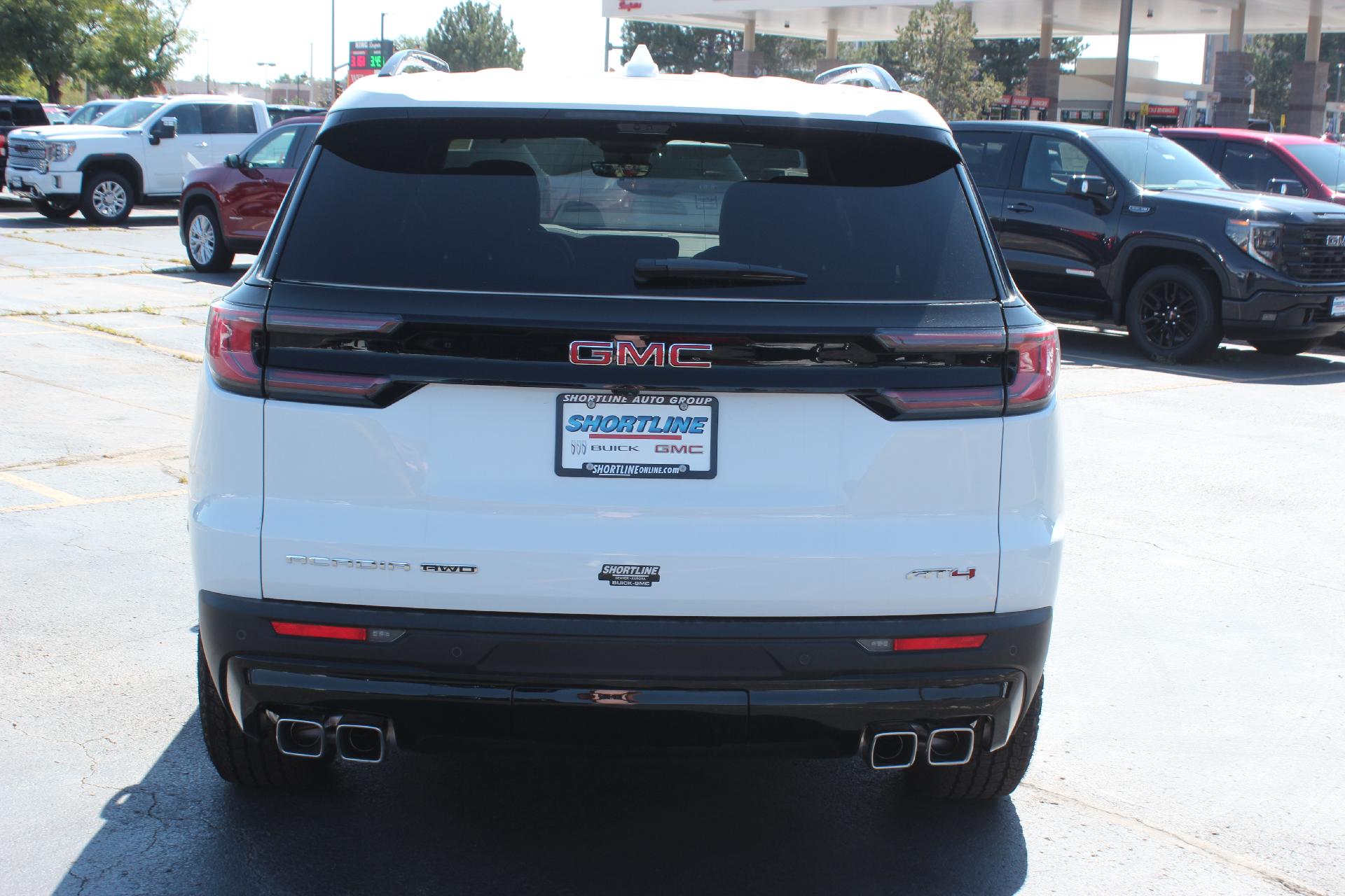 2025 GMC Acadia Vehicle Photo in AURORA, CO 80012-4011