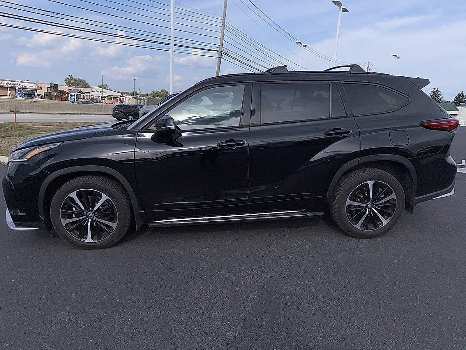 2022 Toyota Highlander Vehicle Photo in Harrisburg, PA 17111