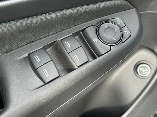 2025 Buick Envista Vehicle Photo in COLUMBIA, MO 65203-3903