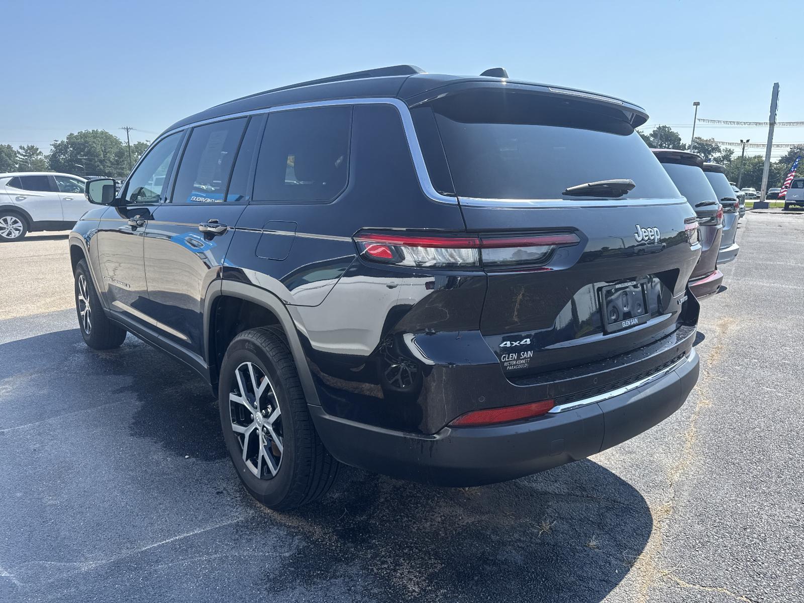 View vehicle photo 2