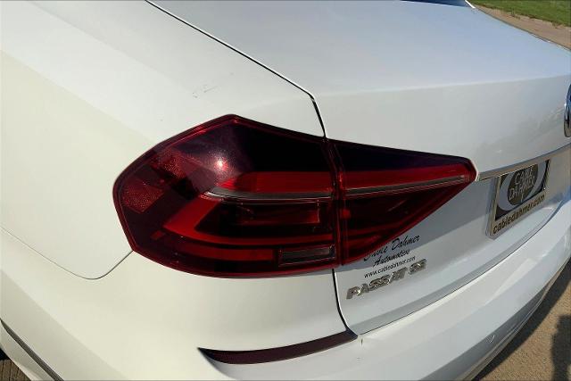 2018 Volkswagen Passat Vehicle Photo in TOPEKA, KS 66609-0000