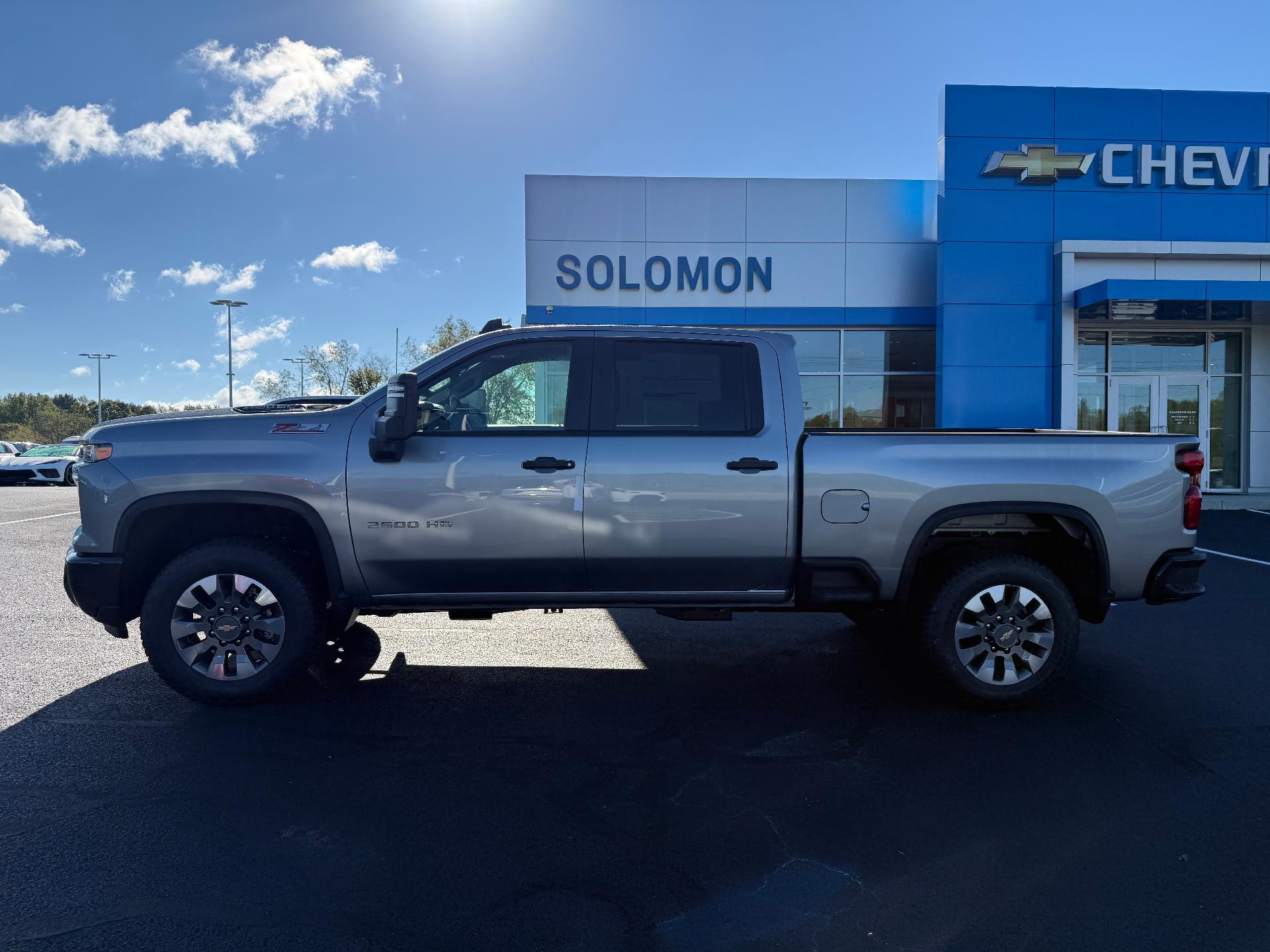 2026 Chevrolet Silverado 2500 HD photo 2 of 6