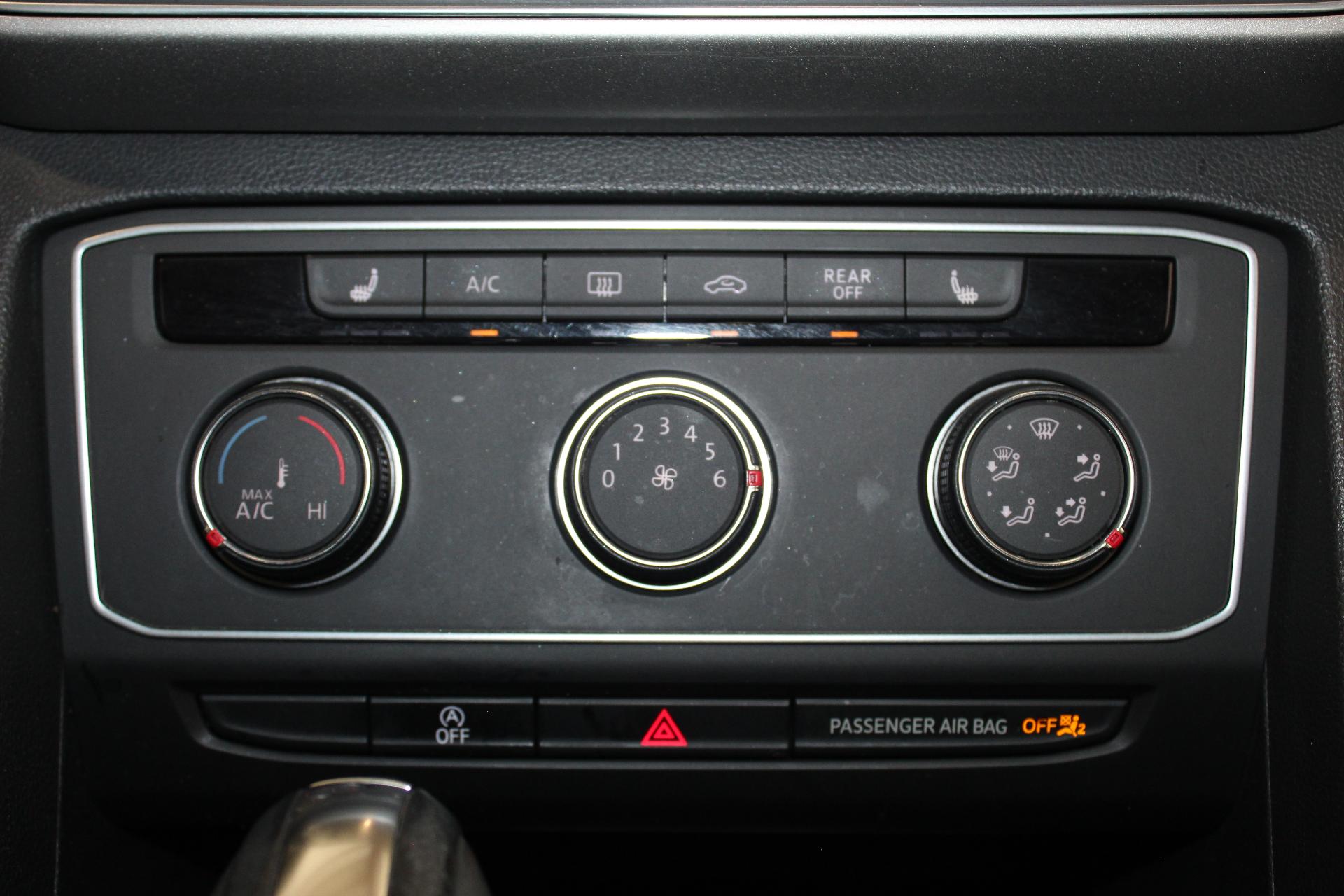 2018 Volkswagen Atlas Vehicle Photo in NORTHAMPTON, MA 01060-1120
