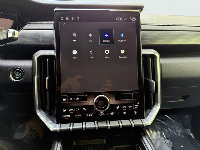 2025 GMC Acadia Vehicle Photo in LEOMINSTER, MA 01453-2952