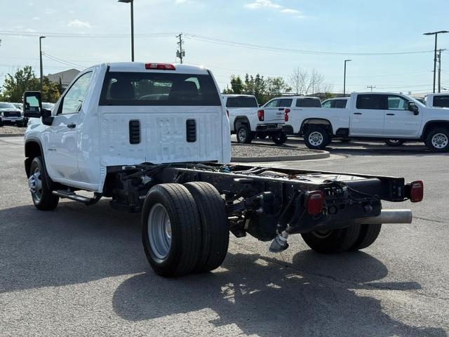 2024 Chevrolet Silverado 3500 HD CC Vehicle Photo in COLUMBIA, MO 65203-3903