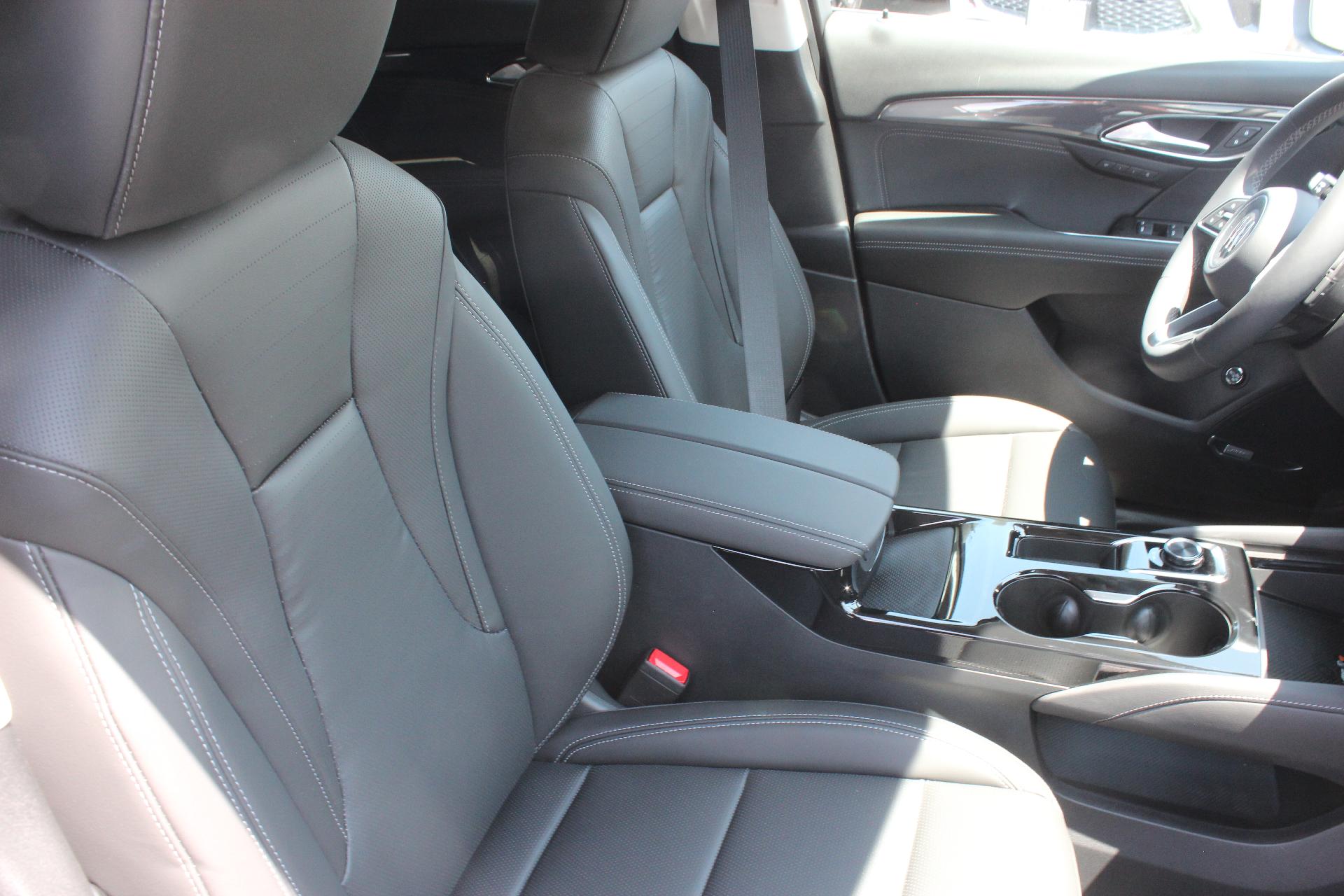 2025 Buick Envision Vehicle Photo in AURORA, CO 80012-4011