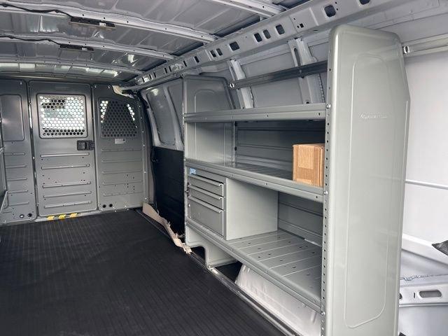 2025 GMC Savana Cargo 3500 Vehicle Photo in SAINT CLAIRSVILLE, OH 43950-8512
