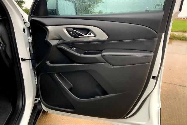 2023 Chevrolet Traverse Vehicle Photo in TOPEKA, KS 66609-0000