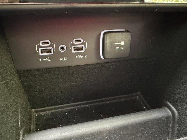 2021 Jeep Grand Cherokee L Vehicle Photo in LEOMINSTER, MA 01453-2952