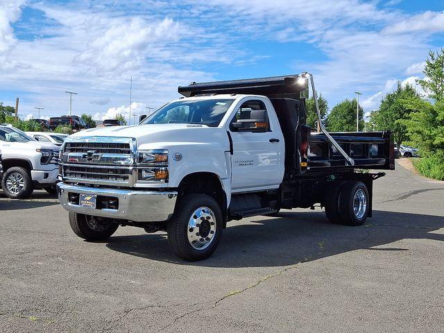 2024 Chevrolet Silverado 5500 HD Vehicle Photo in DANBURY, CT 06810-5034