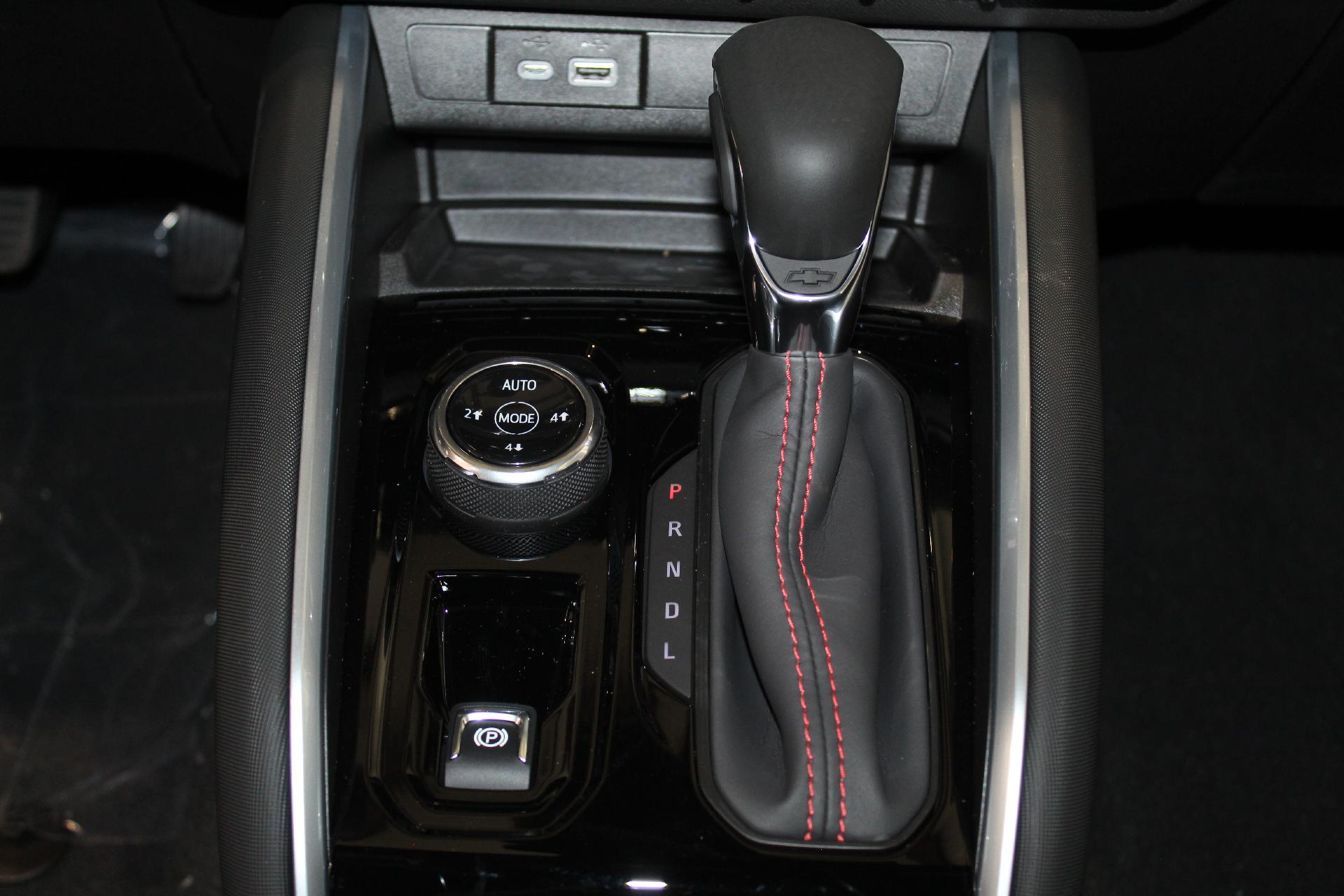 2026 Chevrolet Colorado Vehicle Photo in NORTHAMPTON, MA 01060-1120