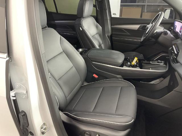 2025 Buick Enclave Vehicle Photo in GILBERT, AZ 85297-0402