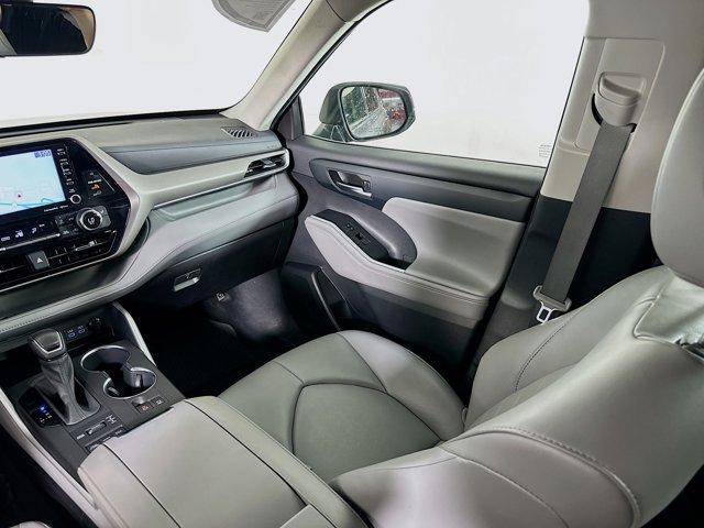 2022 Toyota Highlander Vehicle Photo in Flemington, NJ 08822