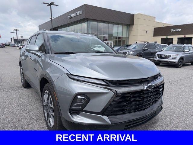 2025 Chevrolet Blazer Vehicle Photo in Merrillville, IN 46410